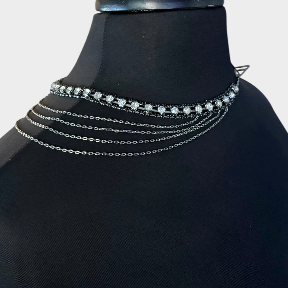 Black Rhinestone Layered Shoulder Chain - Picture 4 of 6